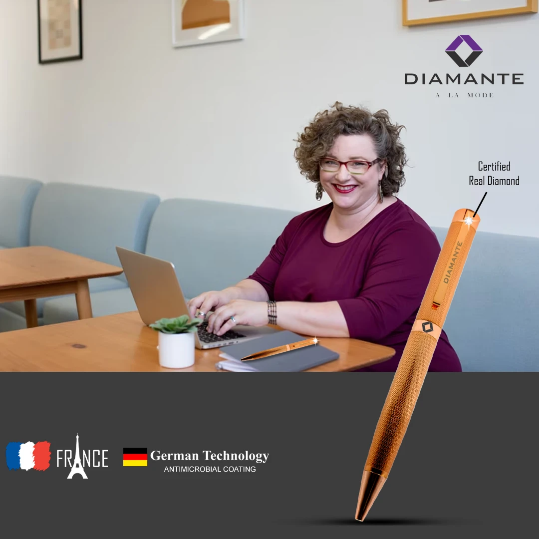 resized_PEN-WITH-MODEL-09